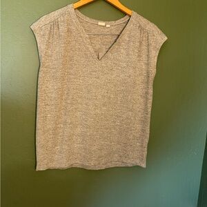 Gap Grey V-Neck Cap Sleeve Knit Top Size M